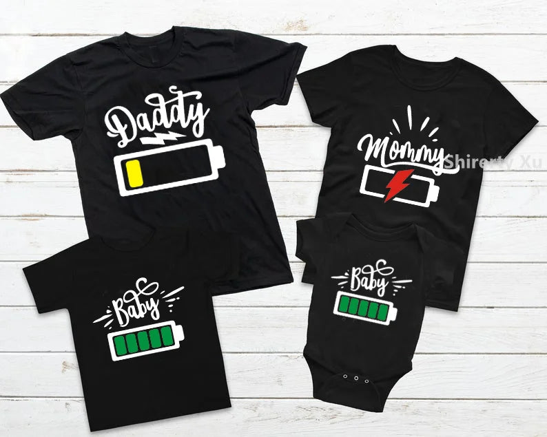 Family Matching Clothes Outfit Funny Battery Clothes Dad Mom Brother Sister T-shirt Family Look Daddy Mommy Me Baby Boy Girl Tee