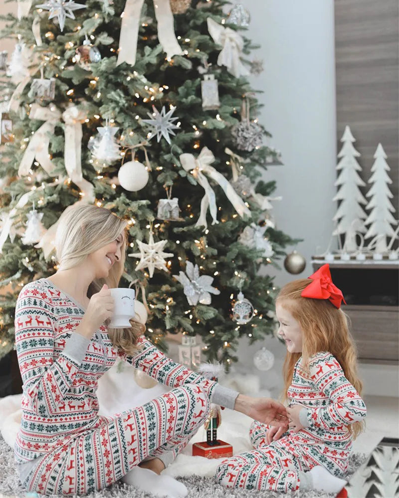 Christmas Family Matching Outfits Nighty Family Suits with Elk Tree Printing Long Pajama Sets Mother/Father/Kid/Baby Sleepwears