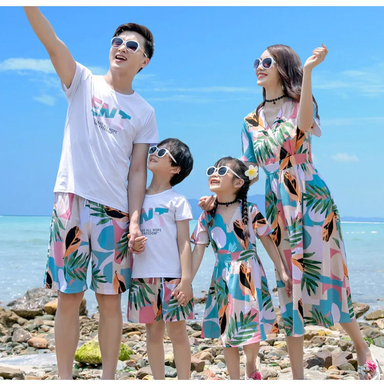 Family Matching Outfits Summer Beach Mother Daughter  Dresses Dad Son T-shirt & Shorts Family Look Couple Matching Outfit