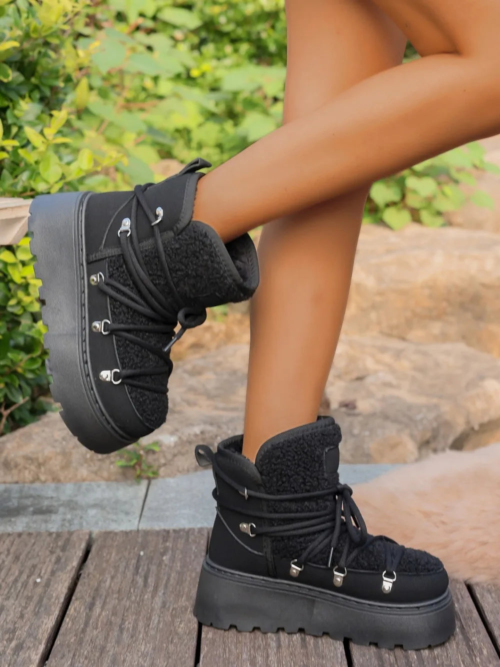 Warm Snow Boots 2025 Winter New Thick Bottom Large Size with Velvet Cross Strap Northeast Cotton Shoes for Women