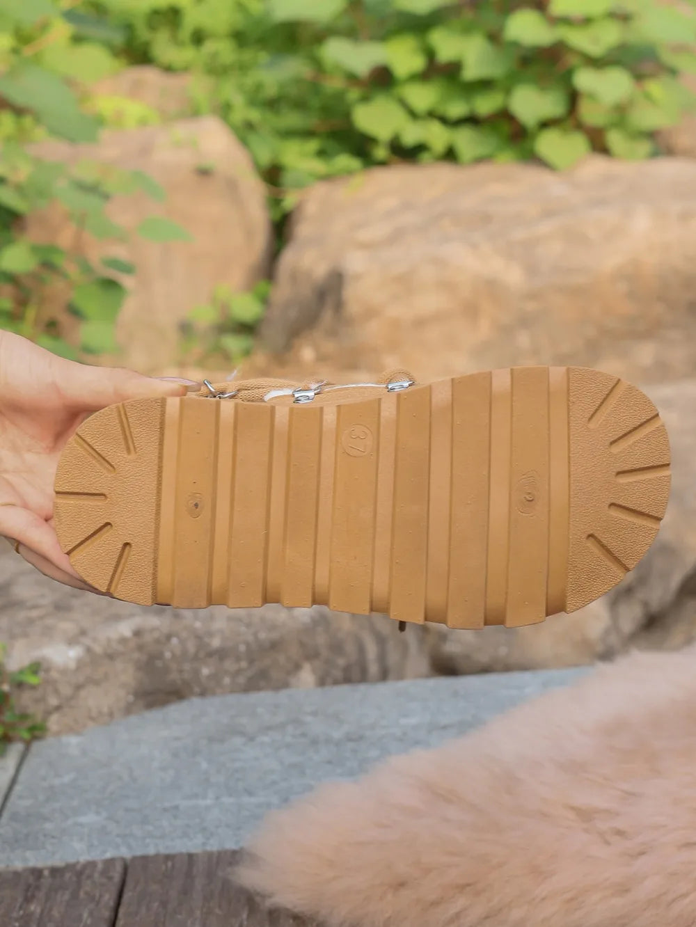 Warm Snow Boots 2025 Winter New Thick Bottom Large Size with Velvet Cross Strap Northeast Cotton Shoes for Women