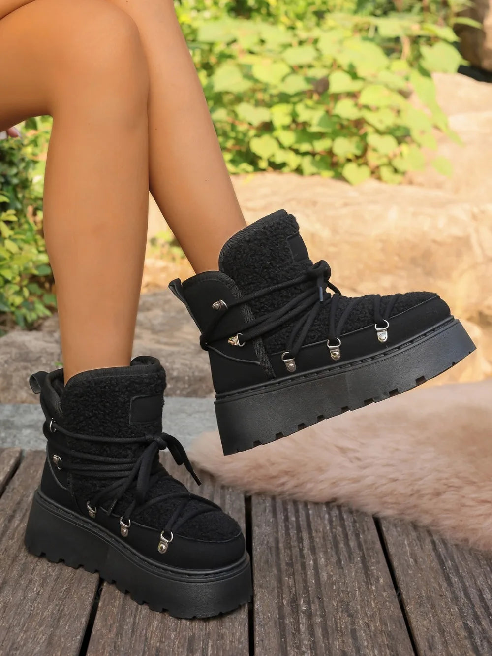 Warm Snow Boots 2025 Winter New Thick Bottom Large Size with Velvet Cross Strap Northeast Cotton Shoes for Women