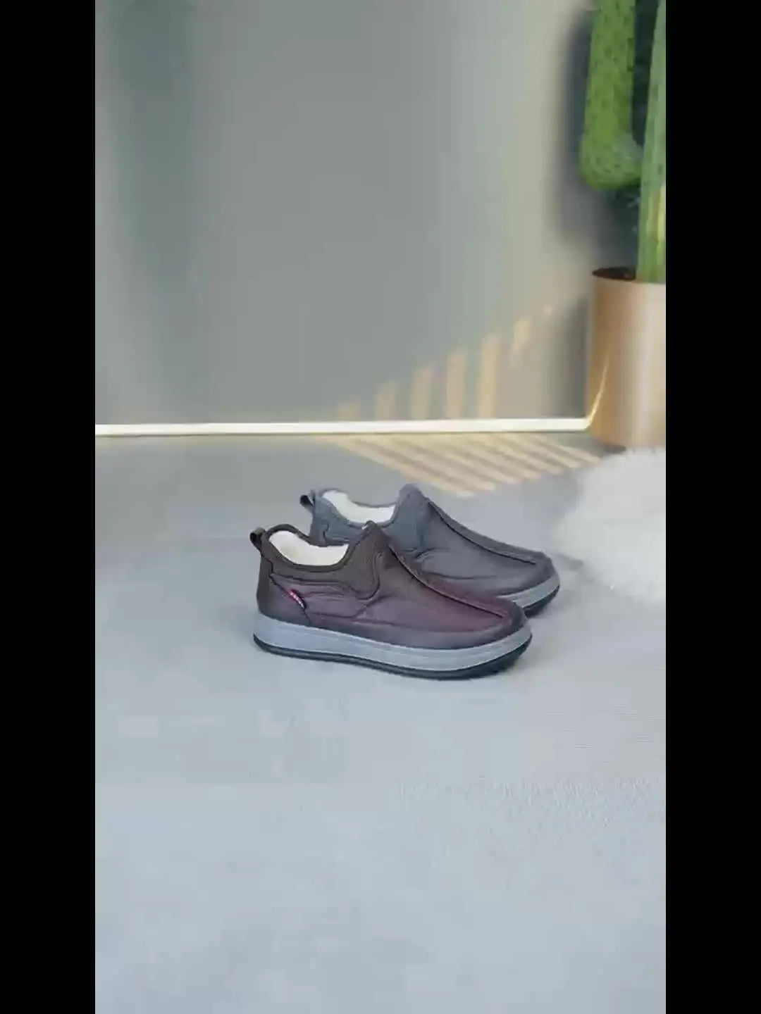 New Winter Men's Warm Snow Boots with Thick Fuzzy Lining Soft Sole for Outdoor Winter Outings and Home Leisure