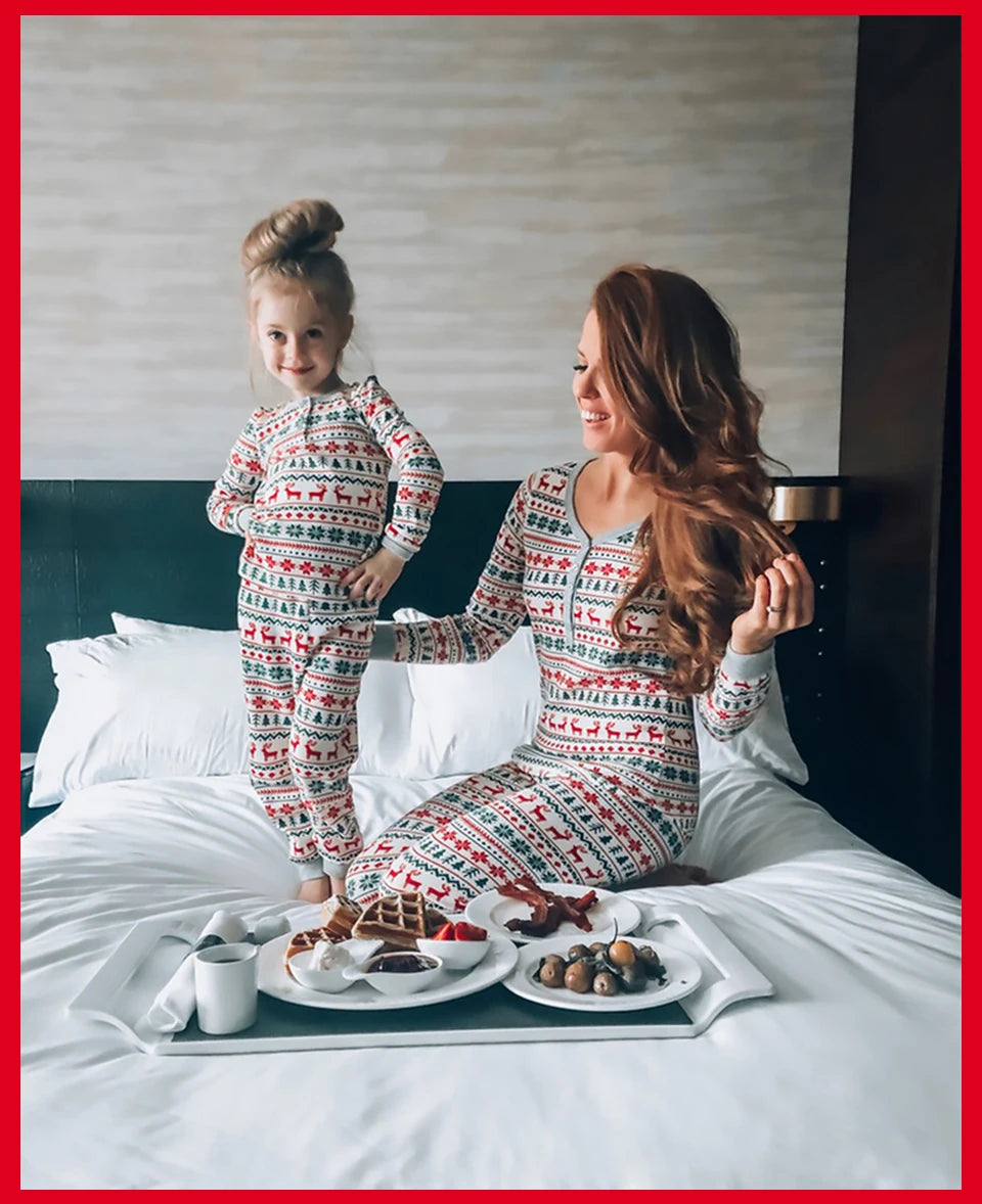 2023 Christmas Family Matching Pajamas New Year Xmas Father Mother Kids Baby Clothes Set Dad Mom And Daughter Son Pyjamas Outfit