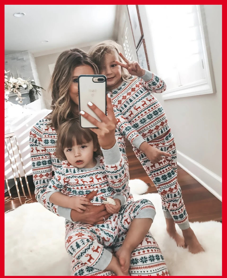 2023 Christmas Family Matching Pajamas New Year Xmas Father Mother Kids Baby Clothes Set Dad Mom And Daughter Son Pyjamas Outfit