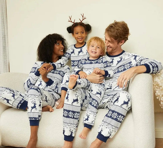 Merry Xmas Family Matching Pajamas Set All Elk Print Mother Father Kids Christmas Clothing Sets Soft Loose Pyjamas Holiday Look