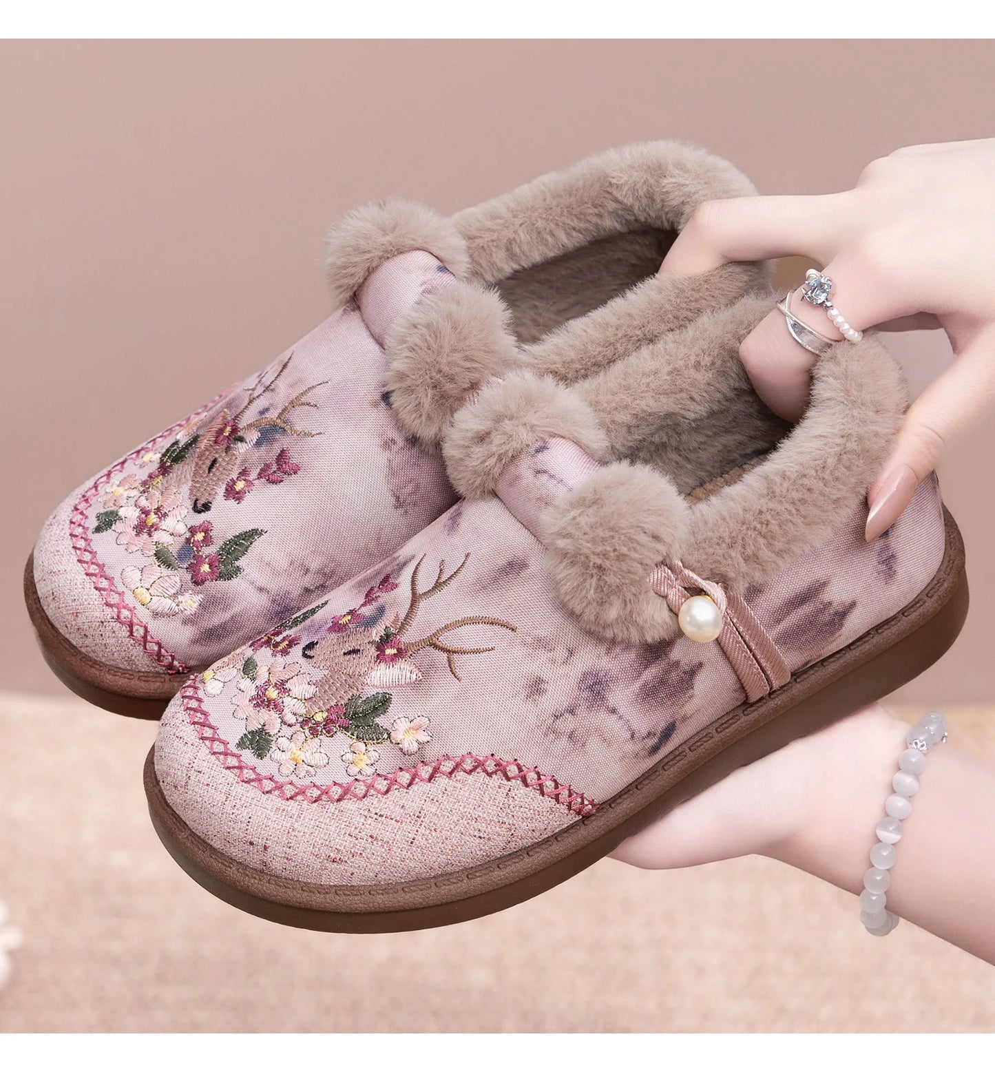 Winter Snow Boots For Women Brand Plus Thick Fur Cotton Shoes Outdoor Warm Footwear Embroidery ladies Ankle Boot Lazy Shoes